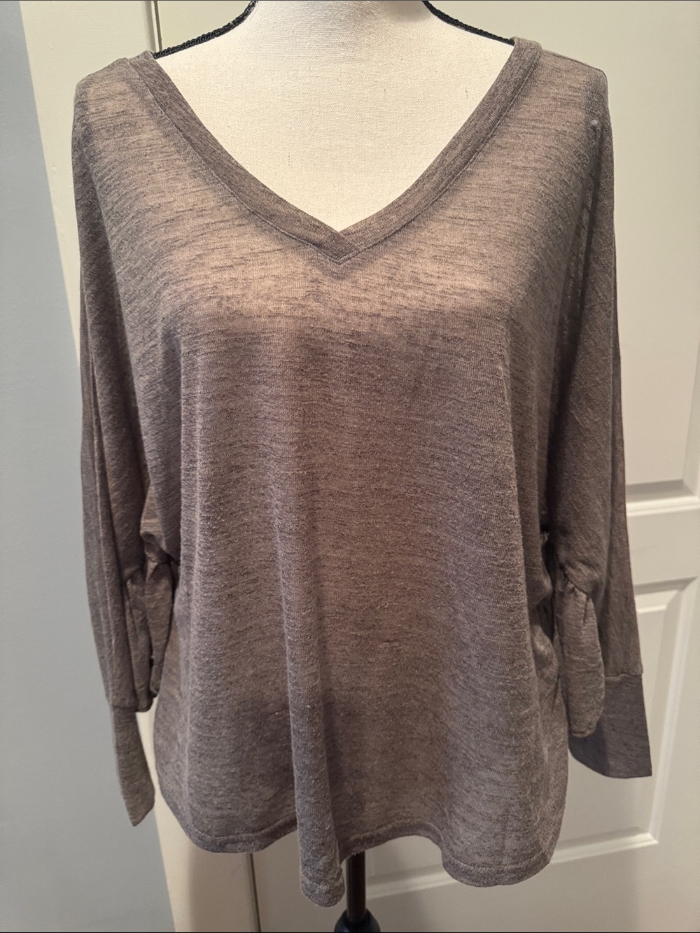 Women's V-Neck Dolman Sleeve Top - Taupe